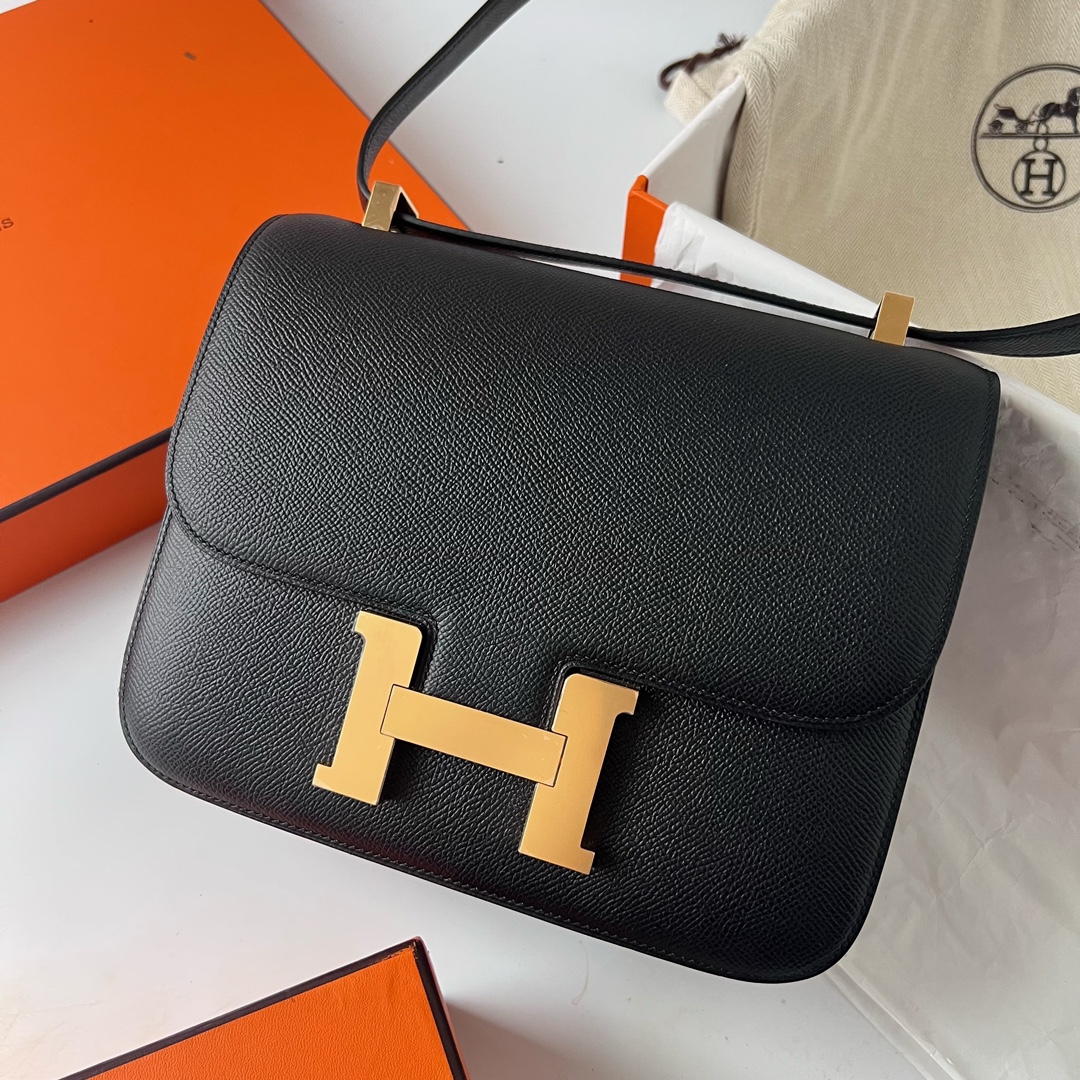 Hermes Constance 24cm Shoulder Bag In Black Epsom Leather